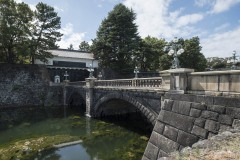 正門石橋
