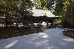 浄土院 白砂と本堂