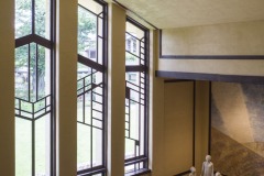 自由学園明日館 ホールの幾何学窓