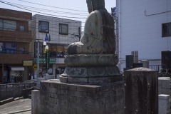 街中の鎌ケ谷大仏