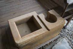 松琴亭 石の竈