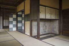松琴亭 襖と石炉
