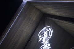 屋根の飾りつけ