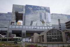 JR 京都駅 烏丸口の駅ビル