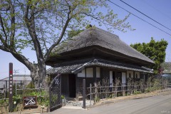 旧手賀教会堂 茅葺屋根の外観