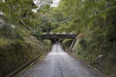 映画『るろうに剣心』ロケ地 橋の下の道