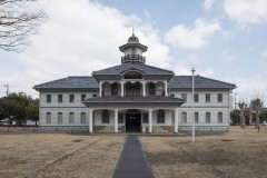 旧水海道小学校本館 正面外観