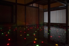 家プロジェクト｜角屋／『Sea of Time '98』宮島達男