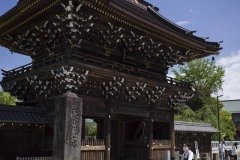 西新井大師 山門