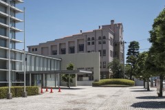 興風会館 隣の建物ごしの眺め