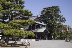 商工奨励館