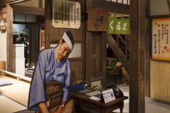 寅さん記念館 店先で居眠りする寅さん