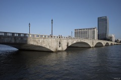 萬代橋