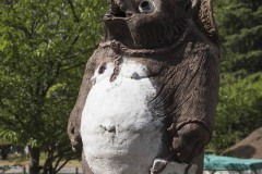 茂林寺 分福の札を持つ狸像