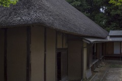 旧取手宿本陣染野家住宅 土蔵と飛石