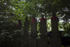長禅寺 赤い前掛けの石仏