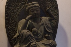 観音座像