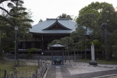 本堂 正面