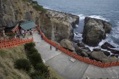 鵜戸神宮 崖沿いの参道