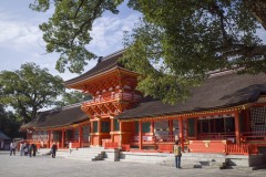 南中楼門（勅使門）