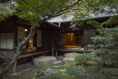 旧安田楠雄邸 庭園から