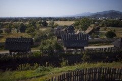 倉と市の建物群