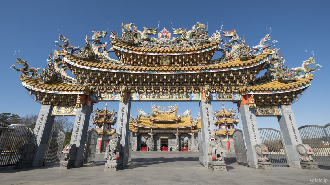 五千頭の龍が昇る聖天宮